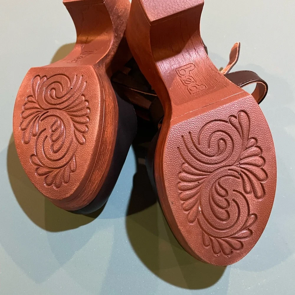 boc Women's Brown Heels - Picture 4 of 6